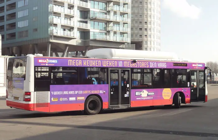Voorbeeld van een A3-poster in een bus
